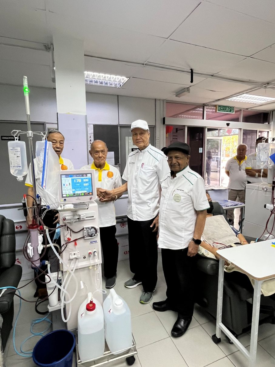 Eco World Foundation Donates Two Haemodialysis Machines to Ampang Kau Ong Yah Foundation Dialysis Centre